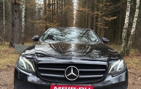 Mercedes-Benz E-Класс, 2016 год, 2 300 000 рублей, 1 фотография