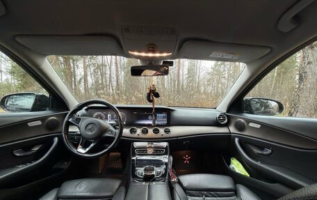 Mercedes-Benz E-Класс, 2016 год, 2 300 000 рублей, 8 фотография