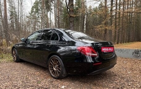 Mercedes-Benz E-Класс, 2016 год, 2 300 000 рублей, 7 фотография