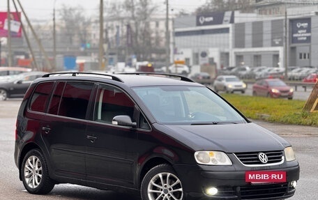 Volkswagen Touran III, 2003 год, 419 999 рублей, 3 фотография