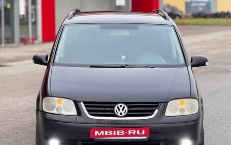 Volkswagen Touran III, 2003 год, 419 999 рублей, 5 фотография