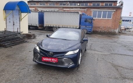 Toyota Camry, 2018 год, 2 800 000 рублей, 1 фотография