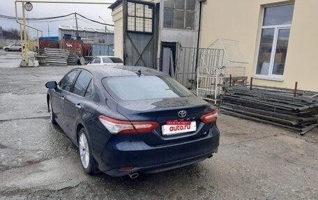 Toyota Camry, 2018 год, 2 800 000 рублей, 3 фотография