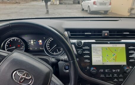 Toyota Camry, 2018 год, 2 800 000 рублей, 7 фотография