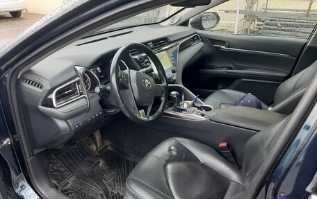 Toyota Camry, 2018 год, 2 800 000 рублей, 8 фотография