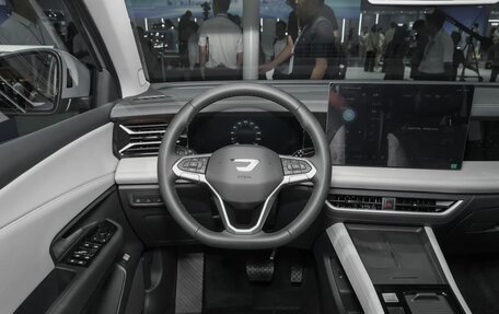 Volkswagen Tiguan, 2025 год, 2 643 000 рублей, 13 фотография