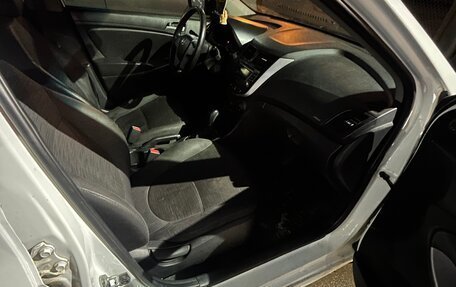 Hyundai Solaris II рестайлинг, 2016 год, 650 000 рублей, 5 фотография