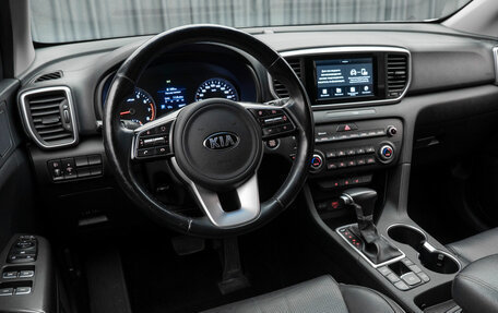 KIA Sportage IV рестайлинг, 2018 год, 2 590 000 рублей, 1 фотография