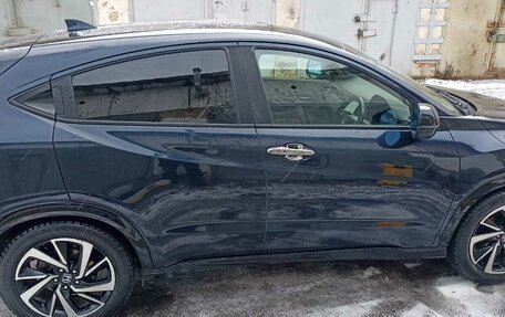 Honda Vezel, 2018 год, 2 000 000 рублей, 1 фотография