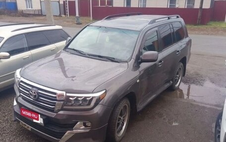 Toyota Land Cruiser 200, 2010 год, 2 350 000 рублей, 1 фотография