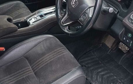 Honda Vezel, 2018 год, 2 000 000 рублей, 10 фотография