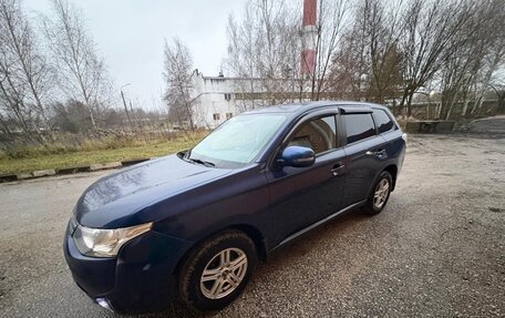 Mitsubishi Outlander III рестайлинг 3, 2013 год, 1 550 000 рублей, 4 фотография
