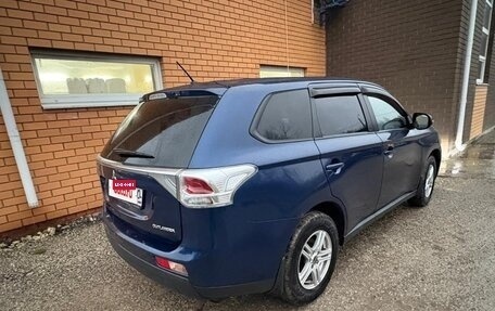 Mitsubishi Outlander III рестайлинг 3, 2013 год, 1 550 000 рублей, 5 фотография