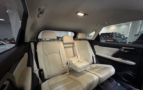 Lexus RX IV рестайлинг, 2016 год, 2 890 000 рублей, 28 фотография