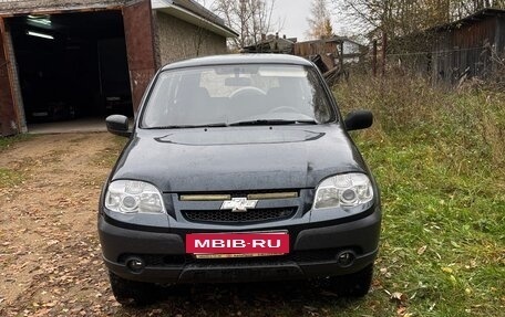 Chevrolet Niva I рестайлинг, 2012 год, 580 000 рублей, 3 фотография