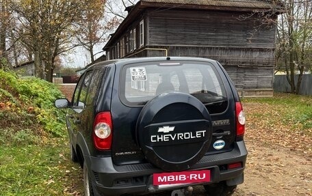 Chevrolet Niva I рестайлинг, 2012 год, 580 000 рублей, 5 фотография