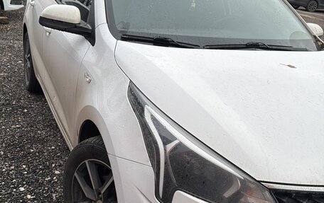 KIA Rio IV, 2021 год, 1 450 000 рублей, 2 фотография