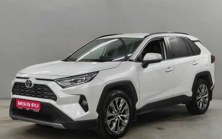 Toyota RAV4, 2021 год, 2 805 000 рублей, 1 фотография