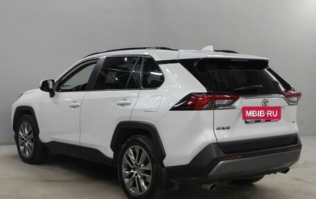 Toyota RAV4, 2021 год, 2 805 000 рублей, 7 фотография