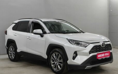 Toyota RAV4, 2021 год, 2 805 000 рублей, 3 фотография