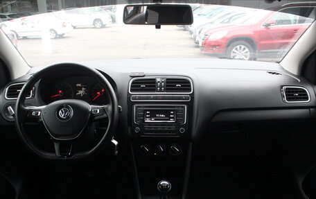 Volkswagen Polo VI (EU Market), 2017 год, 1 047 000 рублей, 7 фотография