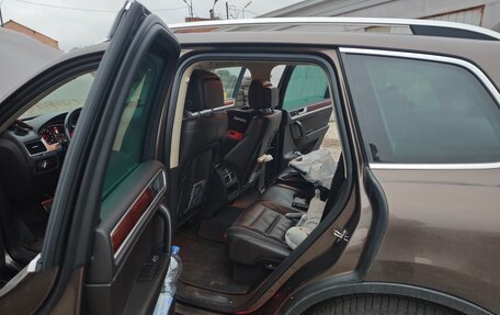 Volkswagen Touareg III, 2010 год, 1 600 000 рублей, 10 фотография