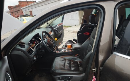 Volkswagen Touareg III, 2010 год, 1 600 000 рублей, 11 фотография