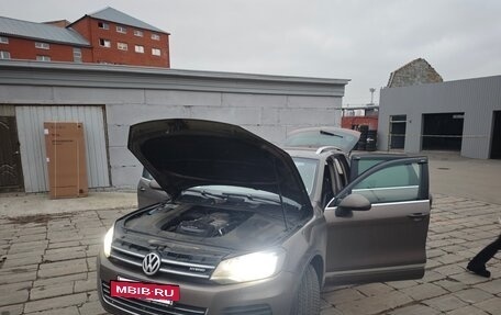 Volkswagen Touareg III, 2010 год, 1 600 000 рублей, 6 фотография