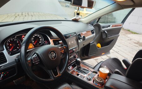 Volkswagen Touareg III, 2010 год, 1 600 000 рублей, 12 фотография