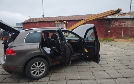 Volkswagen Touareg III, 2010 год, 1 600 000 рублей, 14 фотография