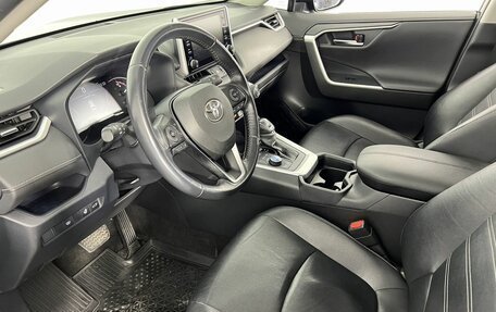 Toyota RAV4, 2020 год, 3 090 000 рублей, 10 фотография