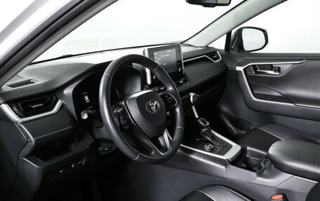 Toyota RAV4, 2020 год, 3 499 000 рублей, 15 фотография