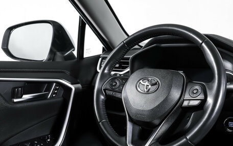 Toyota RAV4, 2020 год, 3 499 000 рублей, 13 фотография