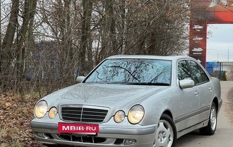 Mercedes-Benz E-Класс, 2000 год, 525 000 рублей, 2 фотография