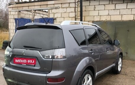 Mitsubishi Outlander III рестайлинг 3, 2008 год, 940 000 рублей, 10 фотография