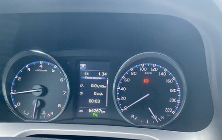 Toyota RAV4, 2019 год, 3 150 000 рублей, 11 фотография