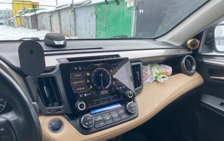 Toyota RAV4, 2019 год, 3 150 000 рублей, 12 фотография