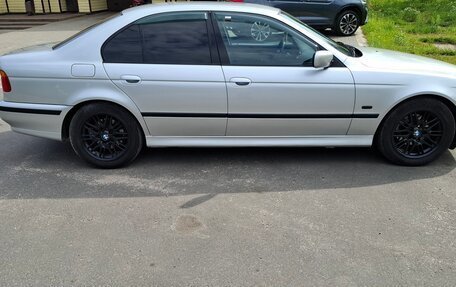 BMW 5 серия, 2003 год, 1 000 000 рублей, 4 фотография