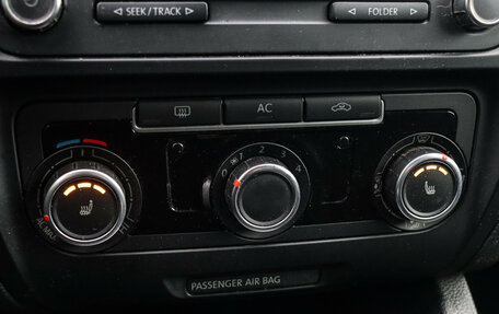 Volkswagen Jetta VI, 2011 год, 935 000 рублей, 14 фотография