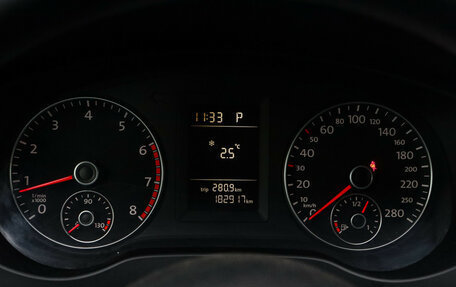 Volkswagen Jetta VI, 2011 год, 935 000 рублей, 12 фотография