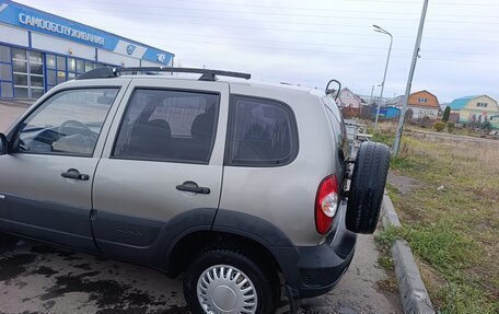 Chevrolet Niva I рестайлинг, 2011 год, 320 000 рублей, 3 фотография