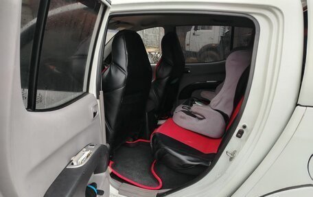 Mitsubishi L200 IV рестайлинг, 2012 год, 1 640 000 рублей, 8 фотография