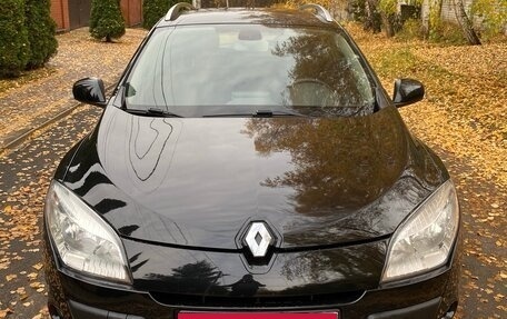 Renault Megane III, 2010 год, 650 000 рублей, 2 фотография