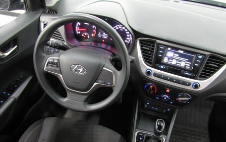 Hyundai Solaris II рестайлинг, 2018 год, 1 240 000 рублей, 14 фотография