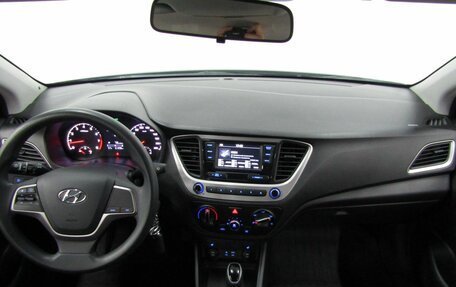 Hyundai Solaris II рестайлинг, 2018 год, 1 240 000 рублей, 13 фотография