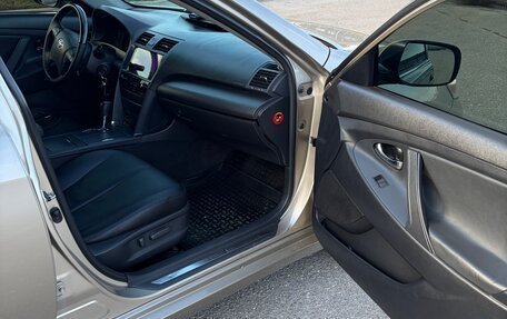 Toyota Camry, 2006 год, 1 000 000 рублей, 13 фотография