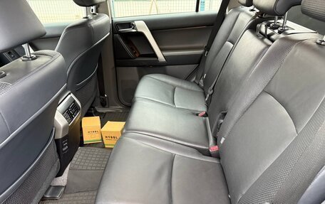 Toyota Land Cruiser Prado 150 рестайлинг 2, 2011 год, 2 450 000 рублей, 7 фотография