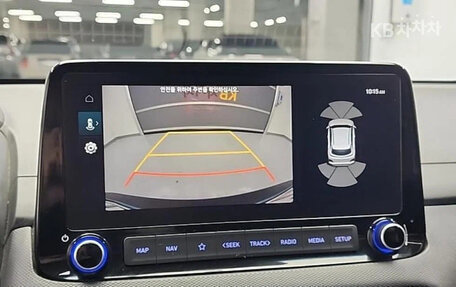 Hyundai Kona I, 2022 год, 1 800 000 рублей, 12 фотография