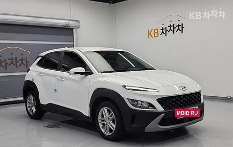 Hyundai Kona I, 2022 год, 1 800 000 рублей, 2 фотография
