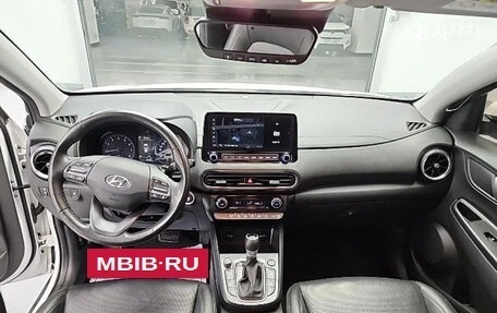 Hyundai Kona I, 2022 год, 1 800 000 рублей, 5 фотография